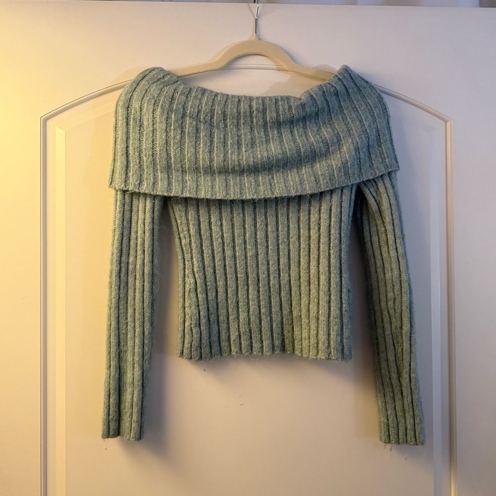 Abercrombie Off-Shoulder Ribbed Sweater